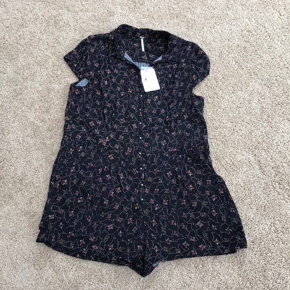 NWT! FREE PEOPLE S Black Combo Button Down Romper - Picture 3 of 8